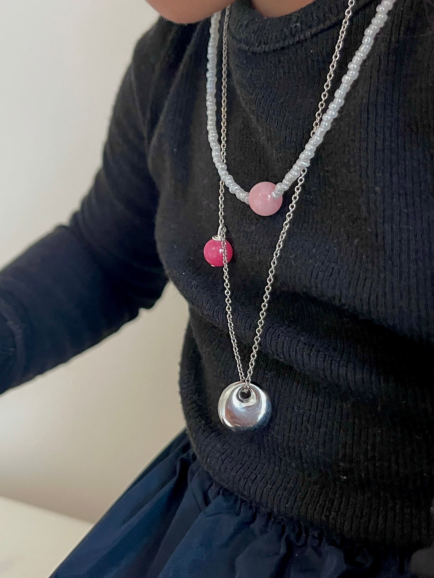 Colored pebble set