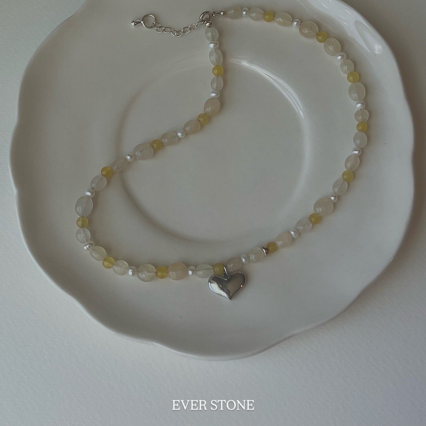 Soft yellow pearl